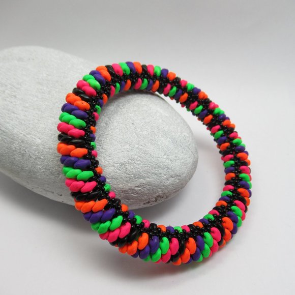 Neon Superduo Bangle - Picture 2 of 9